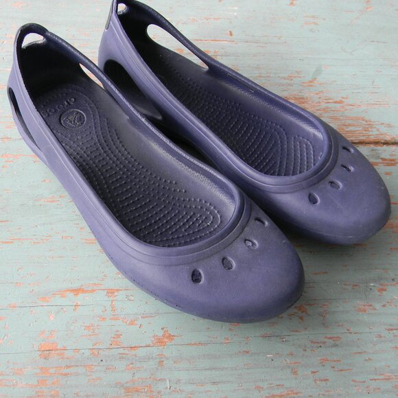 CROCS Womens Kadee Ballet Flat Sz 9 Navy Blue Slip On Shoe Casual Comfy Beach - Picture 1 of 7
